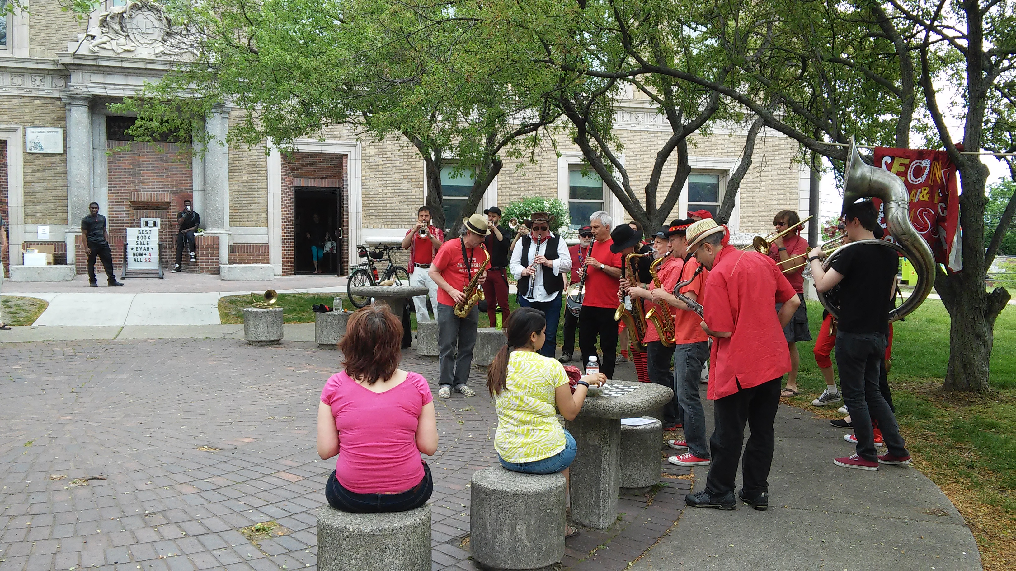 Porchfest performance in front of Somerville Public Library